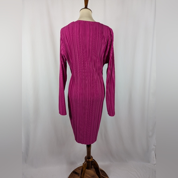 Boohoo Plisse Drape Wrap Dress Hot Pink Ribbed Party Cruise Plus Size US Sz 24 - Picture 3 of 8